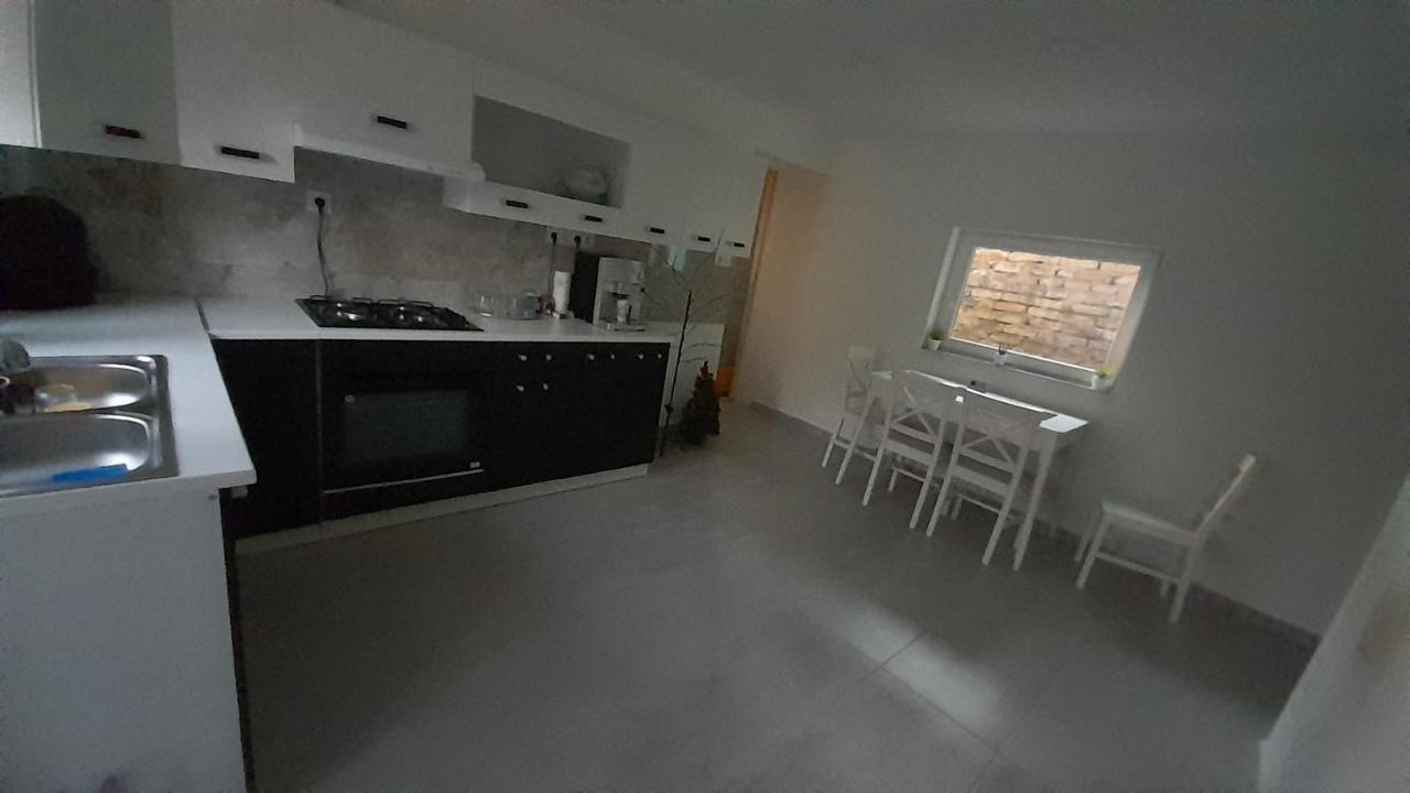 Horvath Apartman Lejlighed Keszthely Eksteriør billede